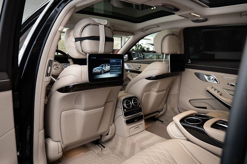 Mercedes-Benz Třídy S Maybach 4MATIC - fotka 10 z 26