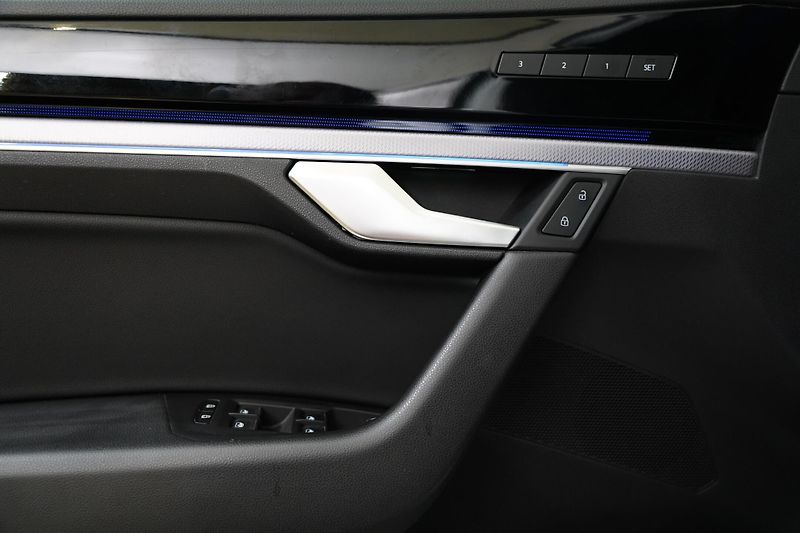 Volkswagen Touareg - fotka 12 z 30