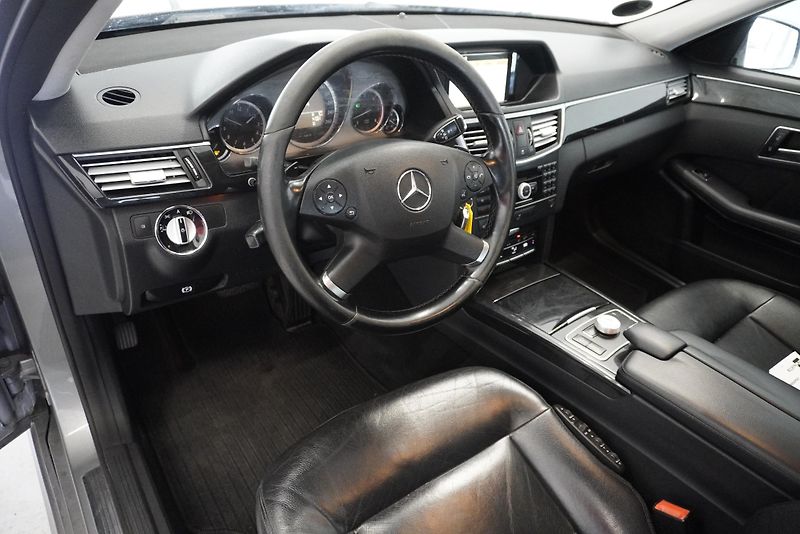 Mercedes-Benz Třídy E (2009) E350 3,0 CDI AVANTGARDE AUT. - fotka 12 z 26