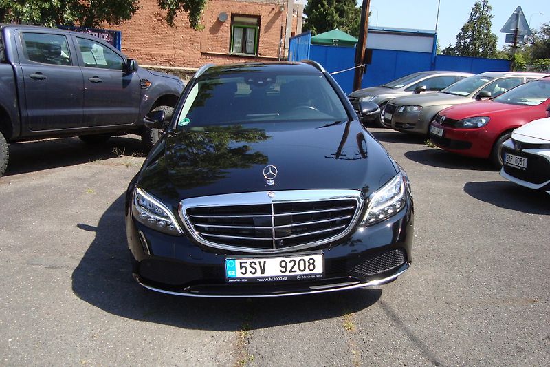 Mercedes-Benz Třídy C (2021) 220D,143kW, Exclusivce,S.kniha - fotka 2 z 92