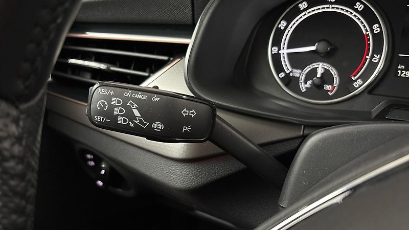 Škoda Scala 1.5 TSI DSG Style - fotka 14 z 26