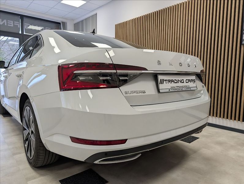 Škoda Superb 1.5 iV L&K - fotka 7 z 29