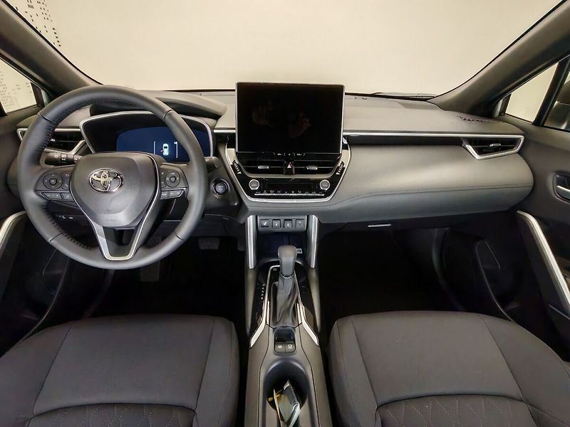 Toyota Corolla Cross 2.0 Hybrid Style Tech - fotka 12 z 14