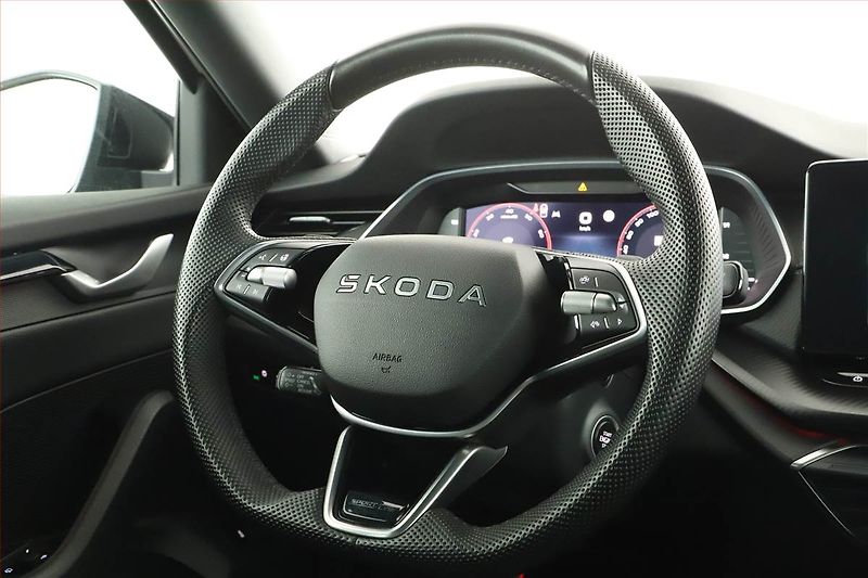 Škoda Octavia (2025) 1.5 eTSI mHEV, Sportline - fotka 8 z 17