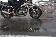 Tradiční Vánoční vyjížďka motorkářů zasněženým Krnovem na Štědrý den 24. 12. 2023
