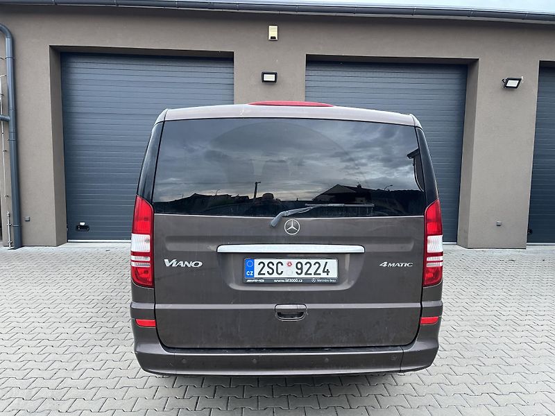 Mercedes-Benz Viano (2011) 2,2 4MATIC 120Kw - fotka 5 z 23