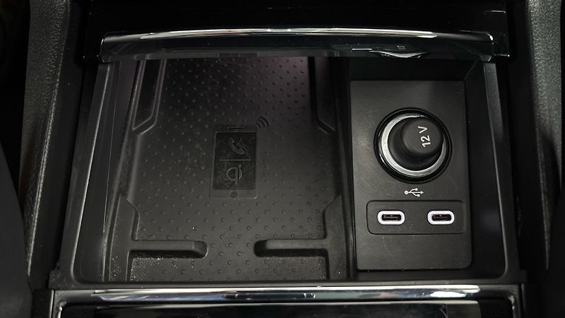 Škoda Karoq 1.5 TSI DSG Style - fotka 22 z 29