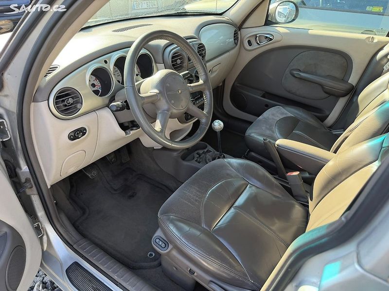 Chrysler PT Cruiser (2001) 2.0i, 104kw - fotka 13 z 17