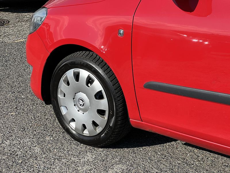 Škoda Fabia 1.2i 44kw KLIMA NAVI PŮVOD ČR - fotka 31 z 34
