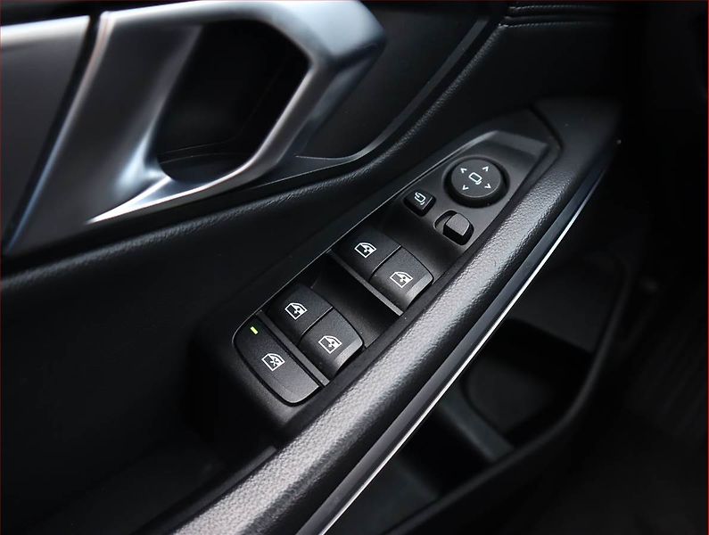 BMW Řada 3 (2019) 320 d xDrive - fotka 18 z 21