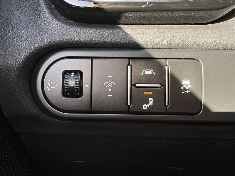 Kia Ceed 1.4 T-GDI 103kW DCT Platinum E - fotka 16 z 27