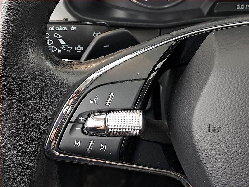 Škoda Scala (2023) Style 1.0 TSI, Automat, ČR - fotka 15 z 18