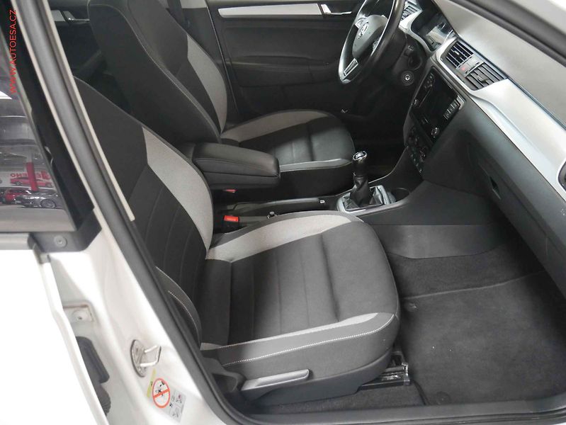 Škoda Rapid (2018) 1.0 TSi, ČR, servis.kniha, AC - fotka 12 z 19