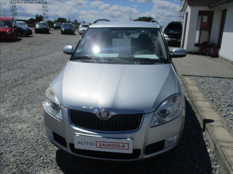 Škoda Fabia 1,4 i 16v, aut. klimatizace, - fotka 2 z 24
