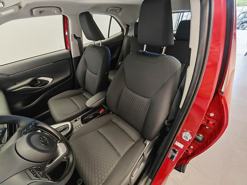 Toyota Yaris Cross 1.5 Hybrid eCVT Comfort 4x2 - fotka 8 z 28
