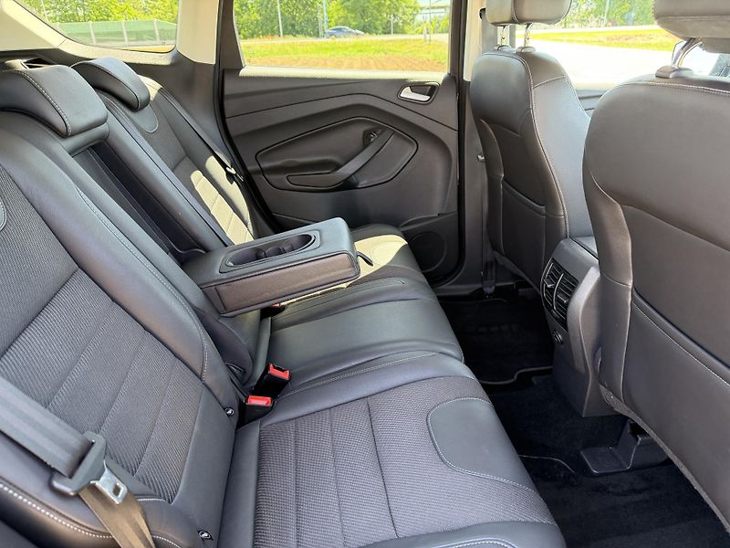 Ford Kuga 1.6 EB TITANIUM ROZVODY TAŽNÉ - fotka 30 z 39