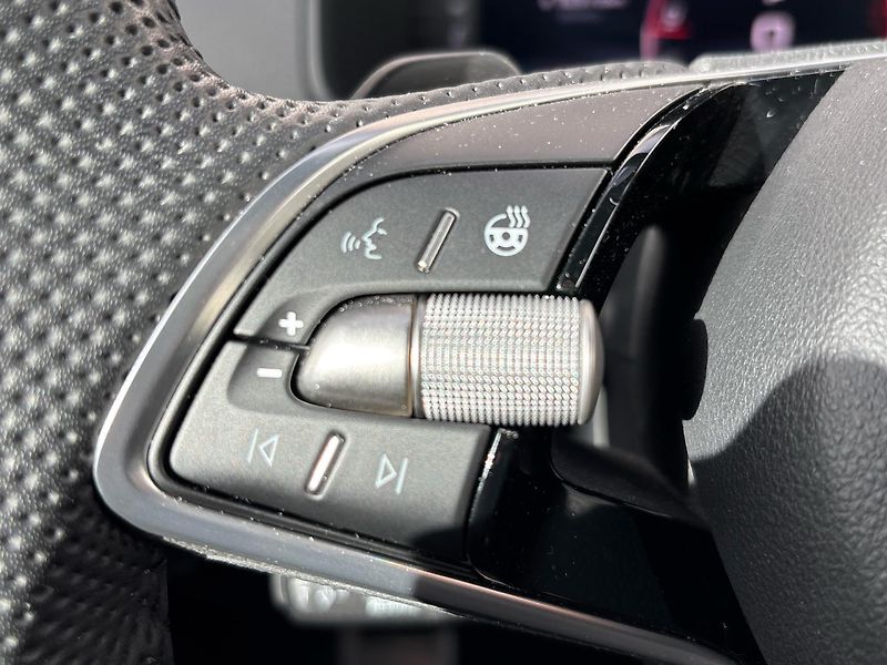 Škoda Karoq SPORTLINE - fotka 25 z 29