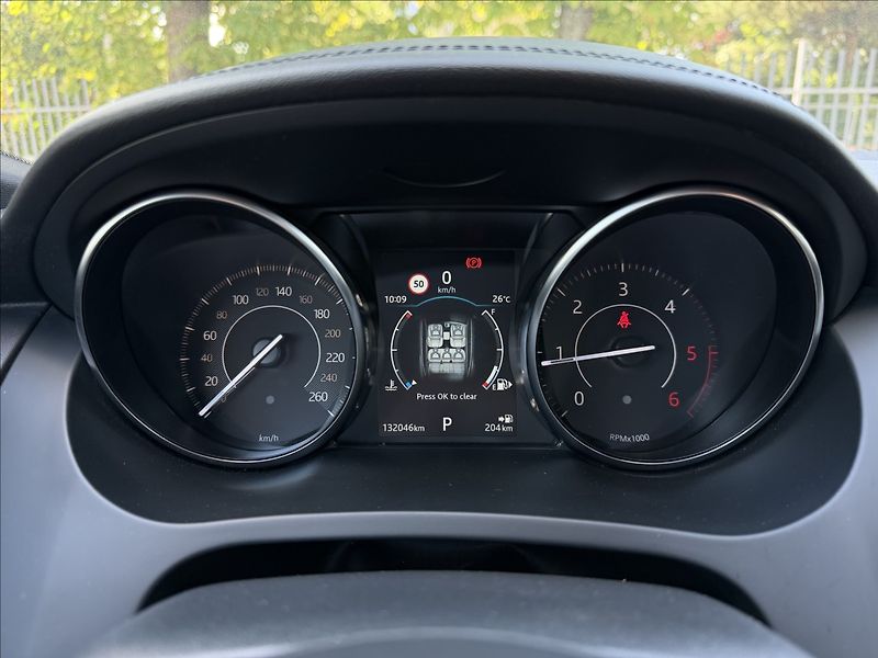 Jaguar E-Pace 2.0 D180 První majitel ČR - fotka 16 z 27