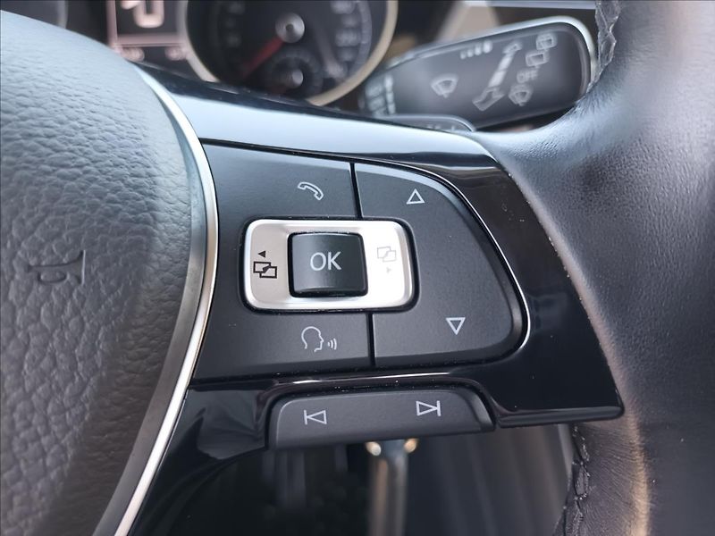 Volkswagen Touran 1,4 TSI,110KW,7M,HIGHLINE,LED - fotka 35 z 46