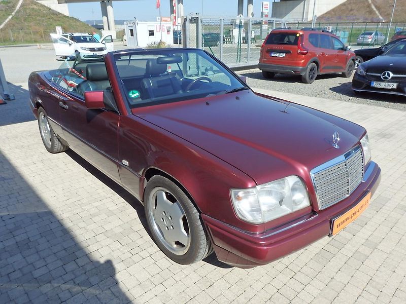 Mercedes-Benz 124 E320 CABRIO 162 kW - fotka 7 z 23