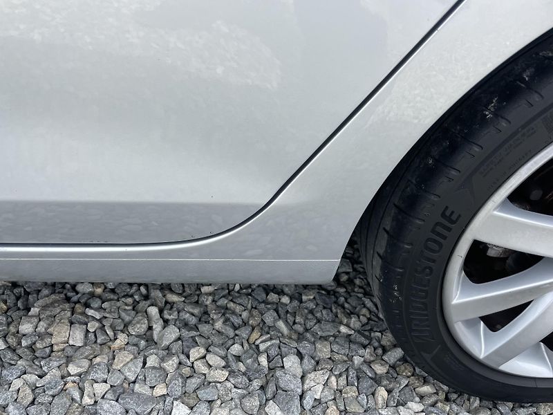 Volkswagen Golf 1.6TDi 105PS  6 HIGHLINE TOP!! - fotka 32 z 176