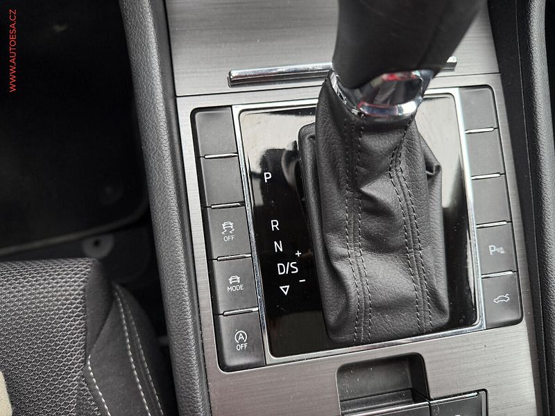 Škoda Superb (2019) 2.0 TDi, ČR, Style, DSG, LED - fotka 21 z 23