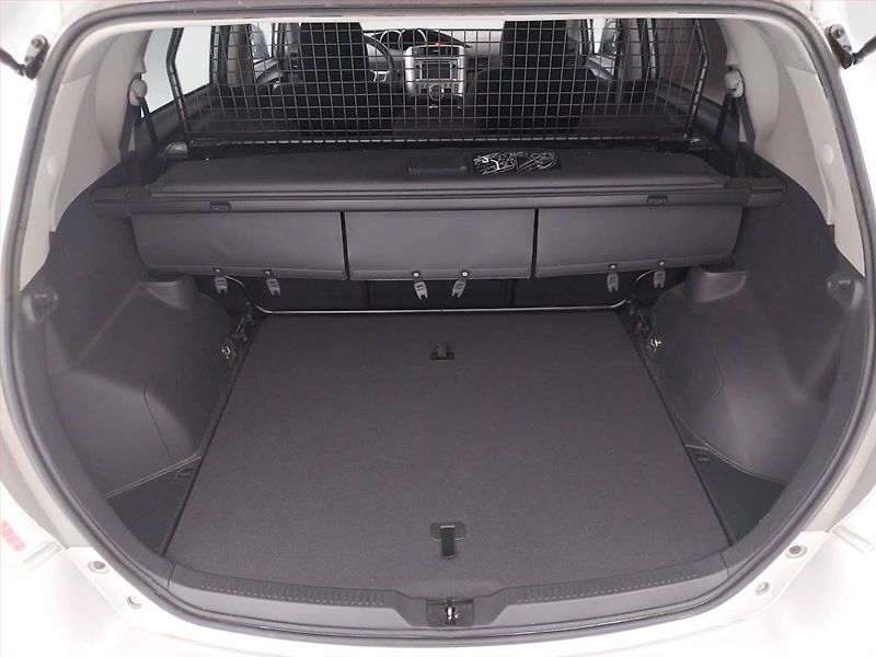 Toyota Verso (2012) 1.8 Valvematic, Navi, Tempomat - fotka 14 z 19