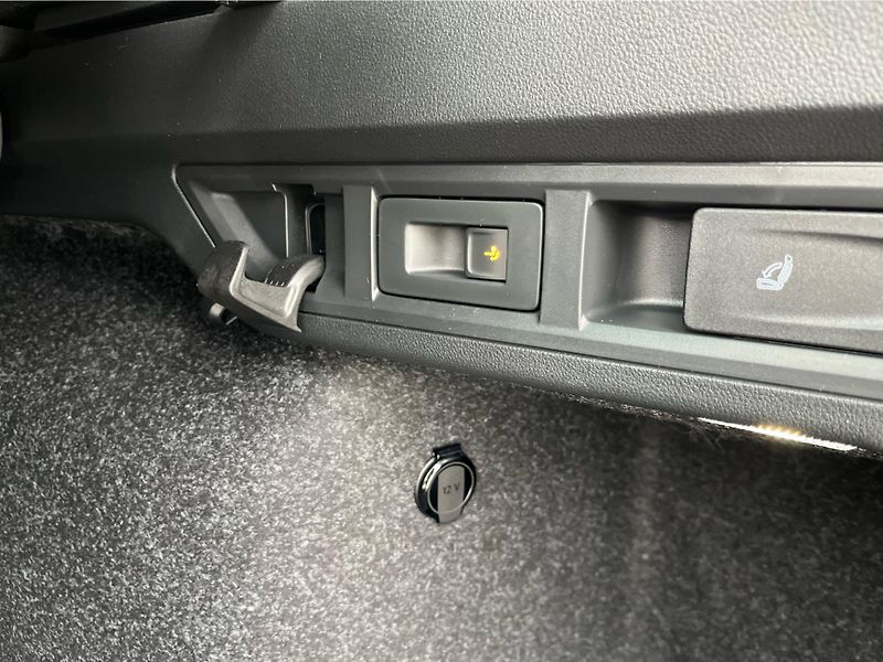 Škoda Octavia 1,5TSI m-HEV 110kW EXCLUSIVE S - fotka 25 z 29