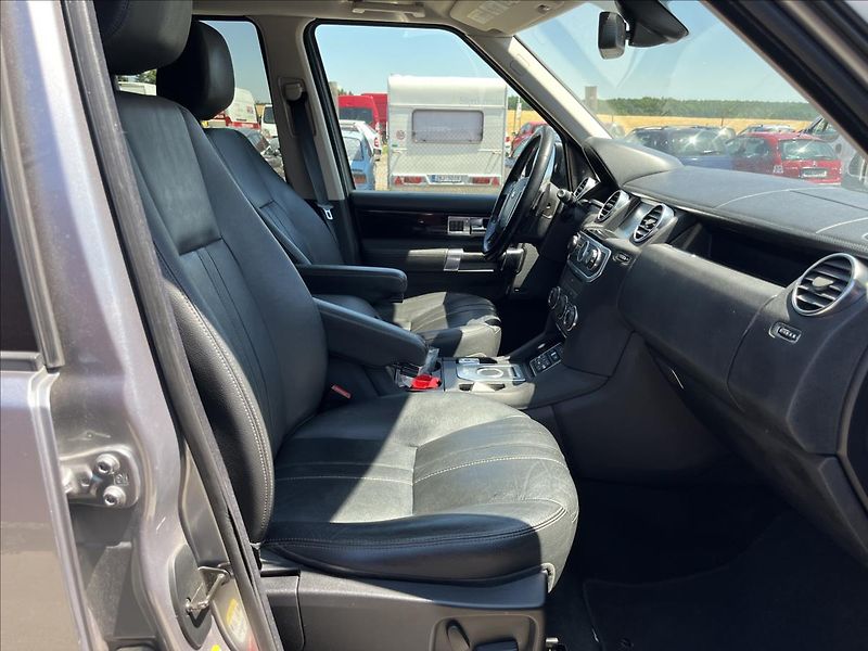 Land Rover Discovery 3,0 SDV6 7.MÍST 4x4 ROZVODY - fotka 11 z 44