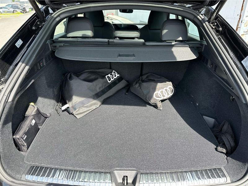 Audi Q5 (2026) SB e-hybrid quattro 220kW STR - fotka 19 z 24