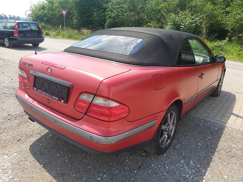Mercedes-Benz CLK (1998)  320, 160 KW - fotka 14 z 41