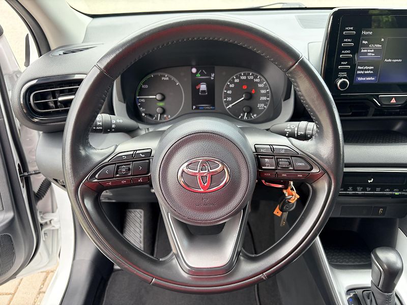 Toyota Yaris 1.5 VVT-i HYBRID - fotka 14 z 36
