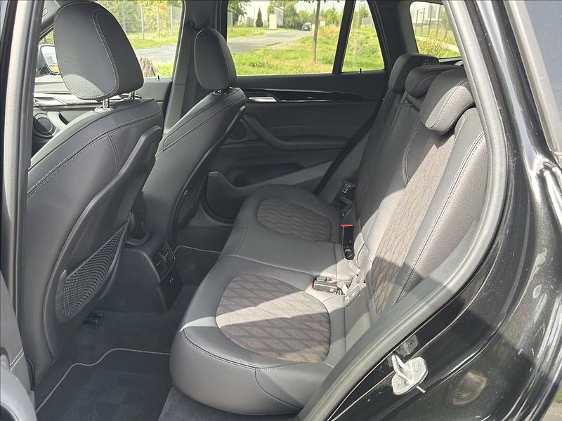 BMW X1 2,0 d 140 Kw xDrive ČR DPH - fotka 22 z 38
