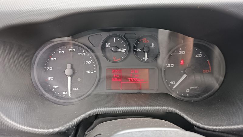 Iveco Daily 35S16V 78t km !! 16m3 klima - fotka 17 z 19
