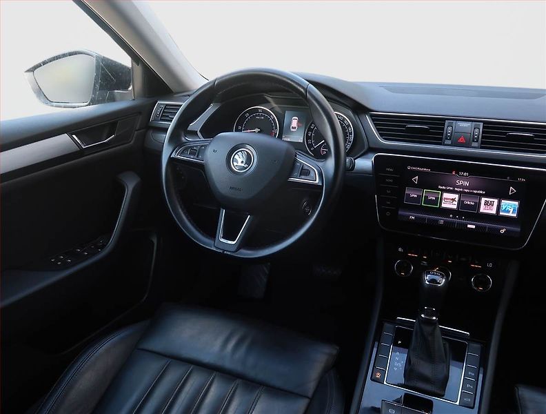 Škoda Superb (2018) 2.0 TDI, Automat, Kůže, Navi - fotka 7 z 26