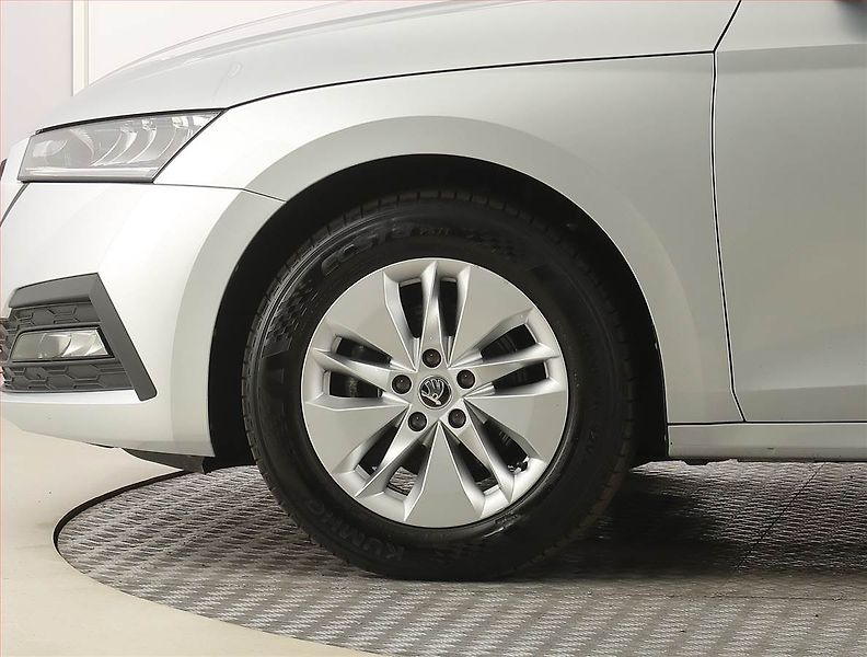 Škoda Octavia (2023) Ambition 2.0 TDI, digi klima - fotka 14 z 24