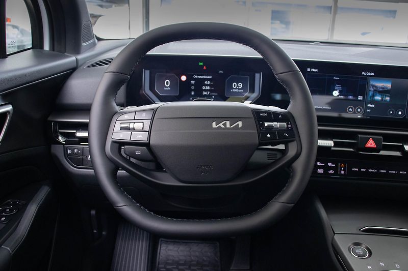 Kia Sportage 1.6 T-GDI 4x2 7DCT BLACK EDITI - fotka 11 z 16