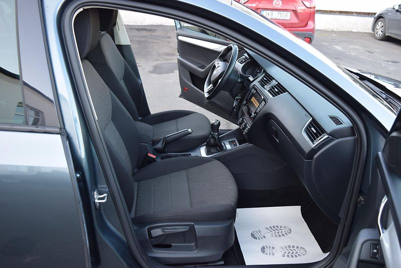Škoda Octavia (2016) 1.4TSI 110kw AMBITION NAVI APP - fotka 34 z 46