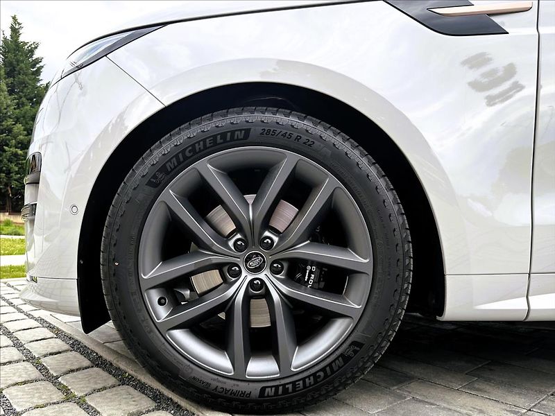 Land Rover Range Rover Sport 3,0 P460e DYNAMIC SE PHEV - fotka 3 z 20