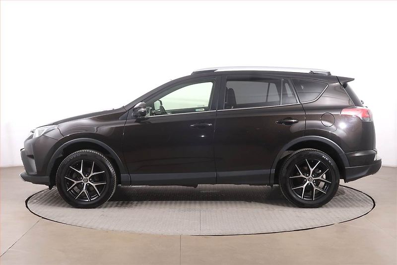 Toyota RAV4 (2016) 2.0 VVT-i, 4X4, Automat - fotka 3 z 28