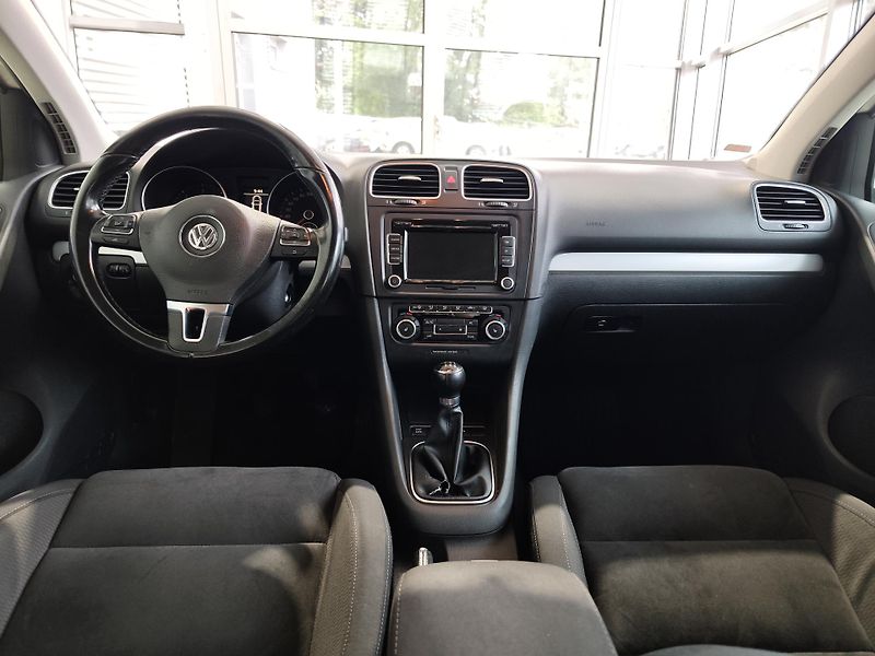 Volkswagen Golf (2009) 2.0TDi 103kW Highline ČR - fotka 10 z 20