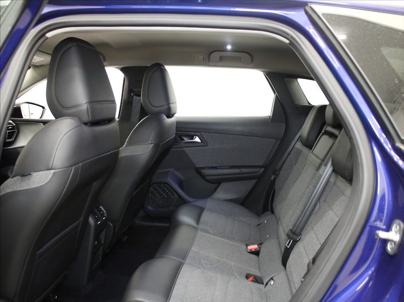 Citroën C5 X 1,2 PT 96kW PLUS VÝPRODEJ! - fotka 7 z 22