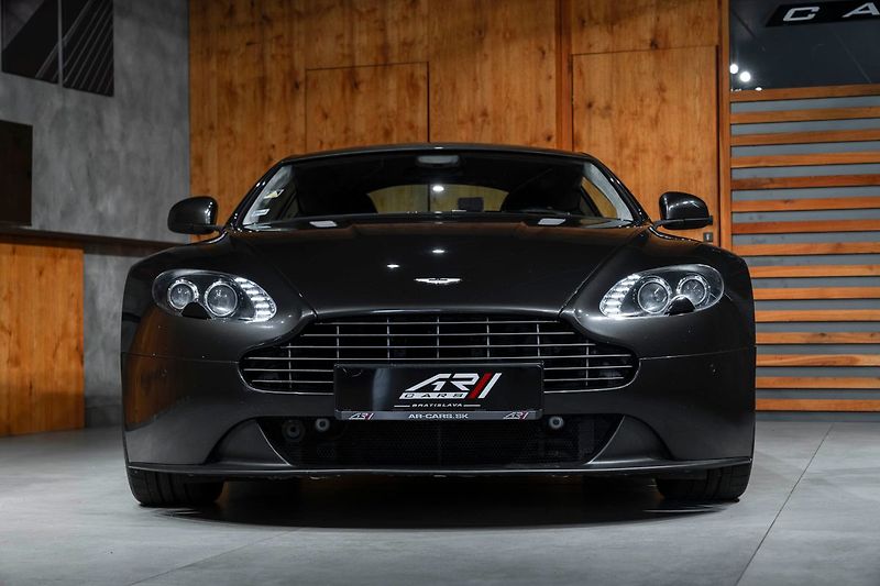 Aston Martin V8 Vantage - fotka 3 z 16