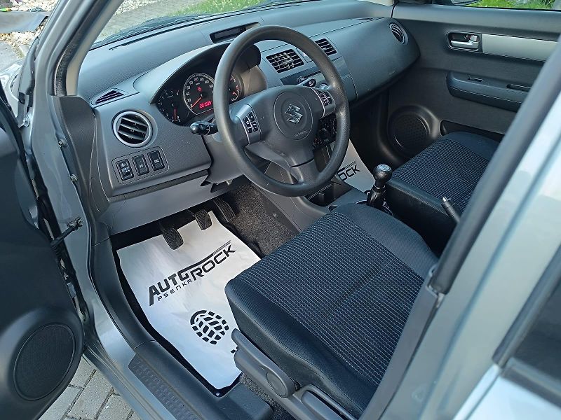 Suzuki Swift 1.3/68kw - fotka 9 z 21