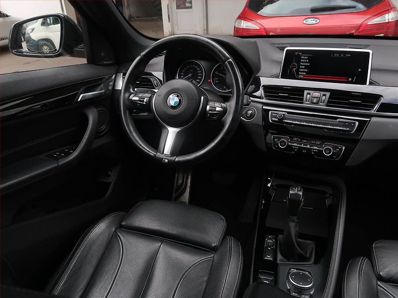 BMW X1 (2016) M Sport xDrive25d, 4X4 - fotka 7 z 18
