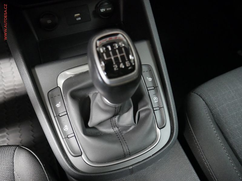 Hyundai Kona (2021) 1.0i, 1.maj,ČR, servis.kniha - fotka 20 z 22