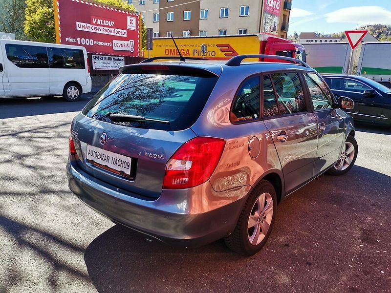 Škoda Fabia (2013) 1.2TSi 63kw FRESH PDC AC Temp. - fotka 5 z 26