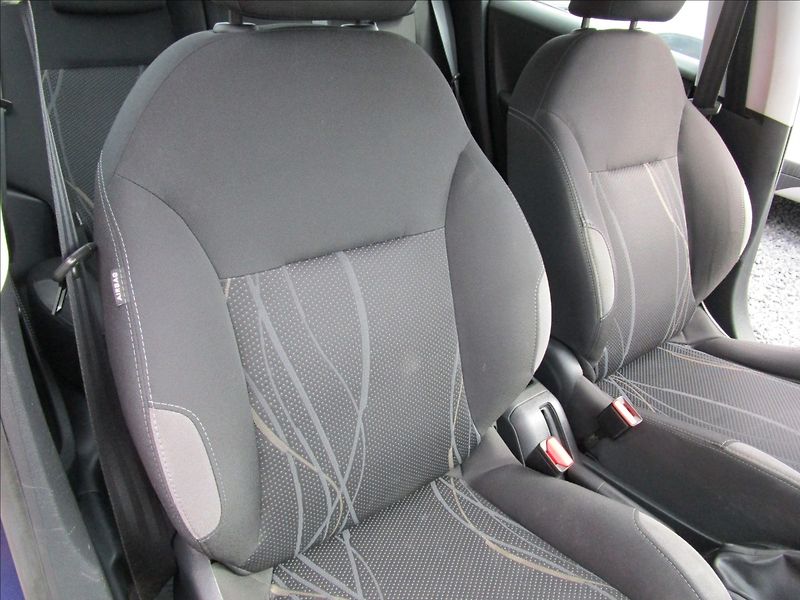 Peugeot 208 1.4HDi  Klima, 2. maj. - fotka 17 z 36