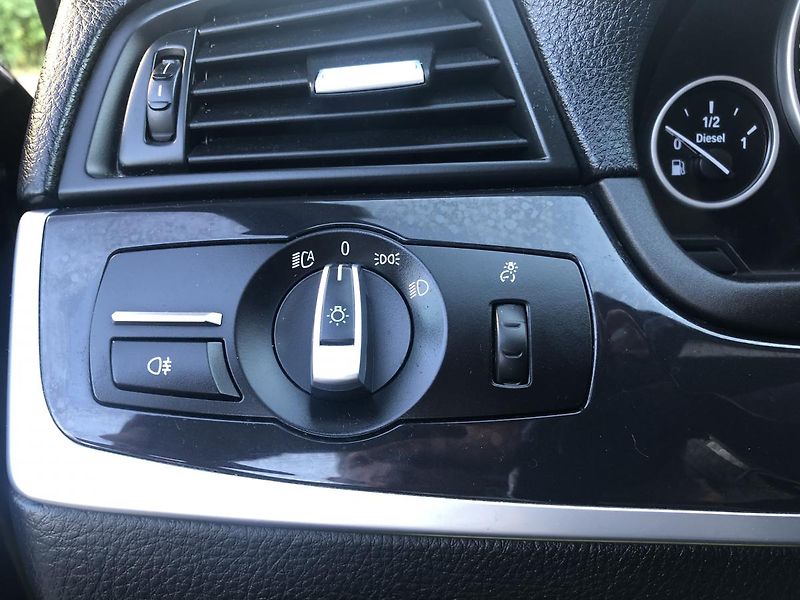 BMW Řada 5 (2015) 518d Touring NAVI velmi pěkný - fotka 50 z 76