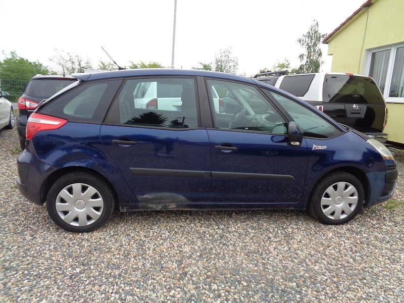 Citroën C4 Picasso 1,7 i 16V - fotka 8 z 15